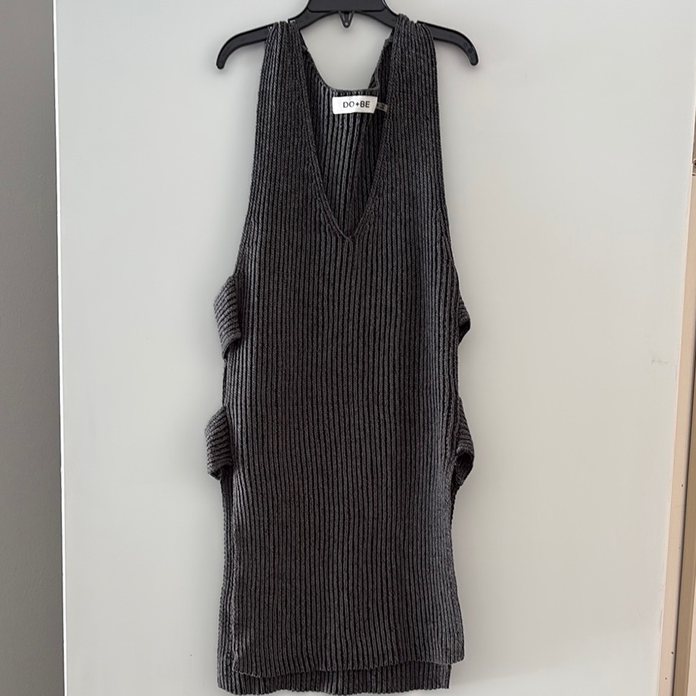 Do+Be Black Sleeveless Knit Top